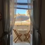 Le Boheme - Center Balcony And Air Conditioning! *