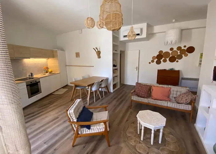 Le Boheme - Center Balcony And Air Conditioning! * مونبيلييه